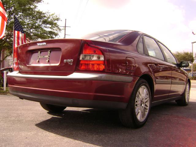 2001 Volvo S80 LE 4x4 SUV