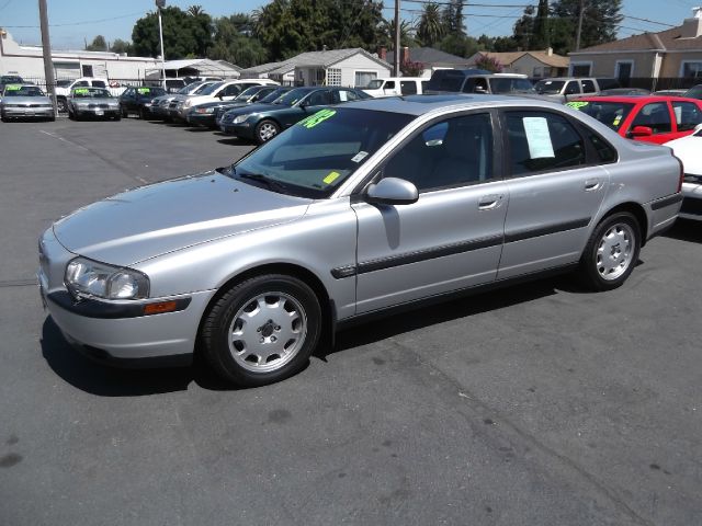 2001 Volvo S80 4X4 - ONE Owner