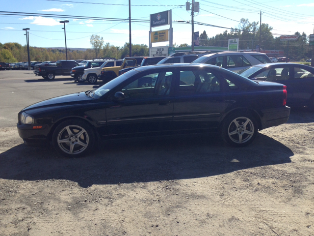 2001 Volvo S80 4X4 - ONE Owner