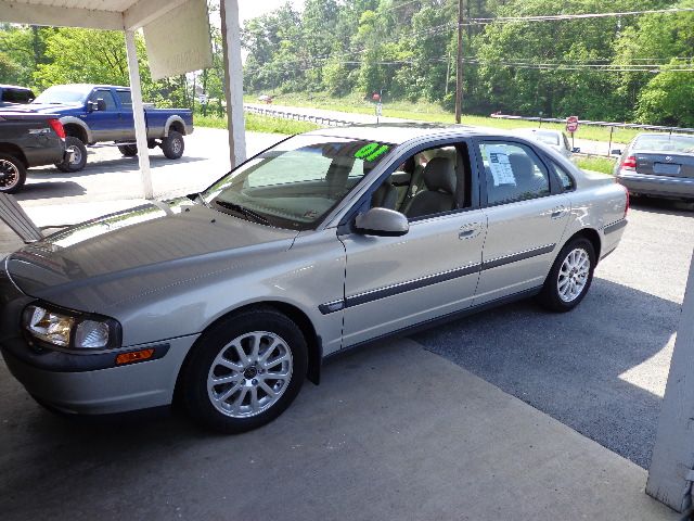 2001 Volvo S80 4X4 - ONE Owner