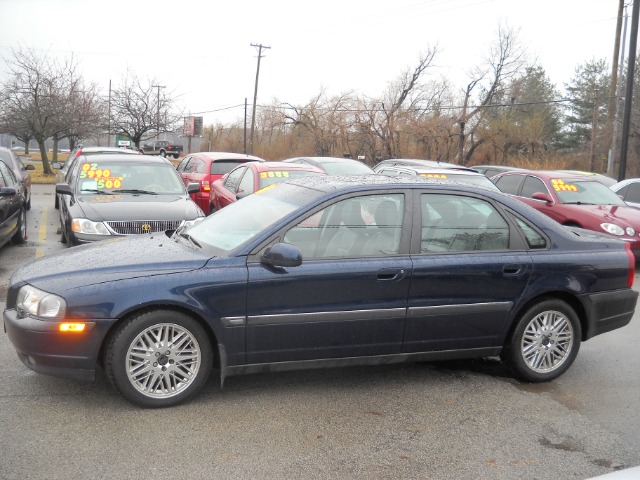 2001 Volvo S80 LE 4x4 SUV