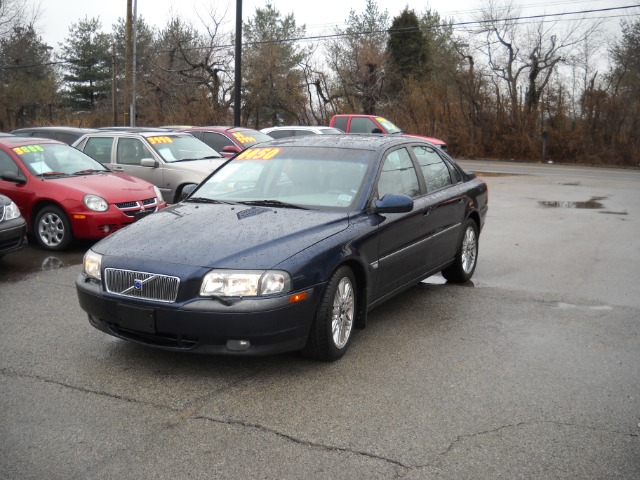 2001 Volvo S80 LE 4x4 SUV