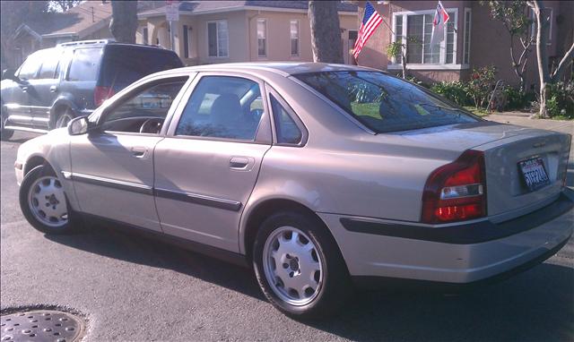 2001 Volvo S80 4X4 - ONE Owner