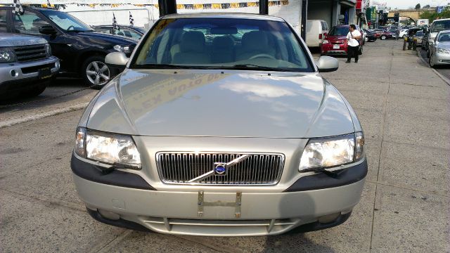 2001 Volvo S80 4X4 - ONE Owner