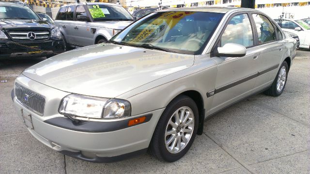 2001 Volvo S80 4X4 - ONE Owner