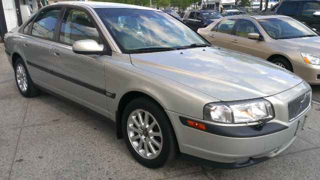 2001 Volvo S80 4X4 - ONE Owner