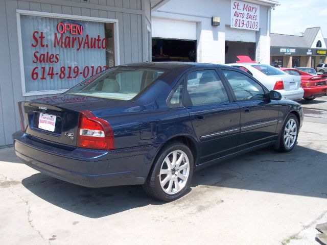 2002 Volvo S80 LE 4x4 SUV