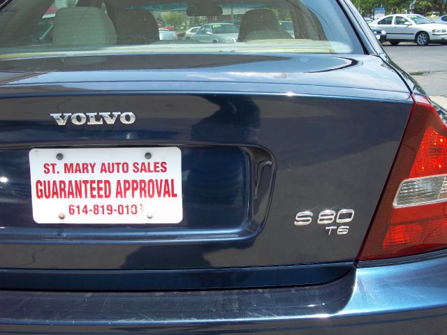 2002 Volvo S80 LE 4x4 SUV