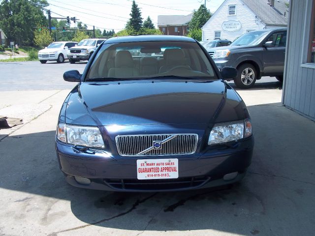 2002 Volvo S80 LE 4x4 SUV