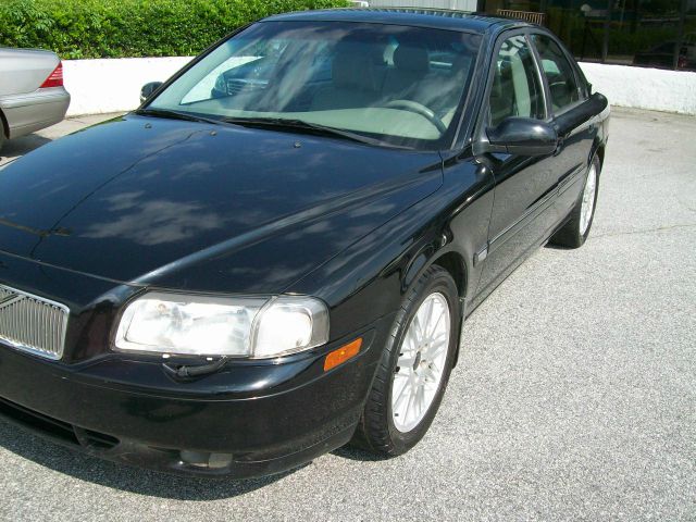 2002 Volvo S80 LE 4x4 SUV