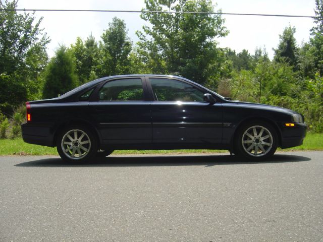 2002 Volvo S80 4X4 - ONE Owner