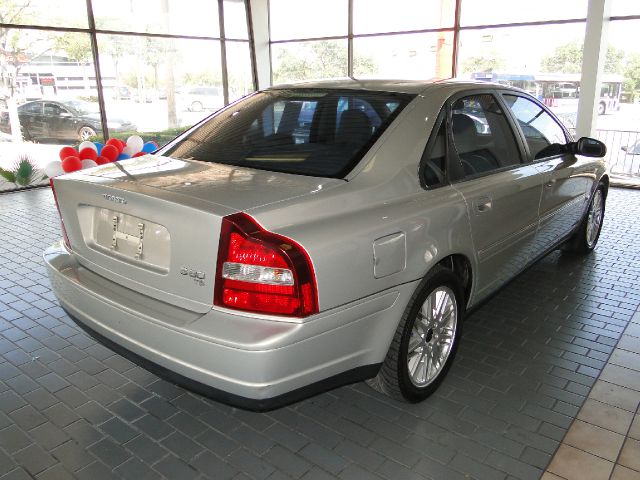 2002 Volvo S80 LE 4x4 SUV