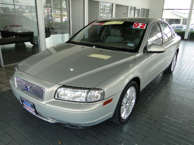 2002 Volvo S80 LE 4x4 SUV