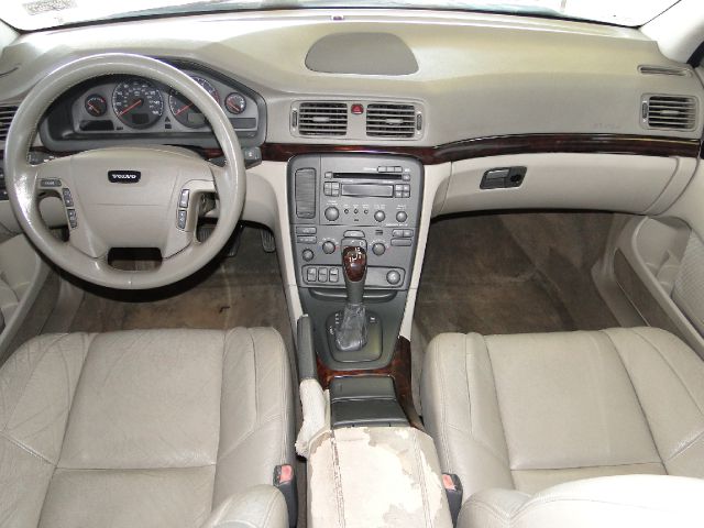 2002 Volvo S80 LE 4x4 SUV