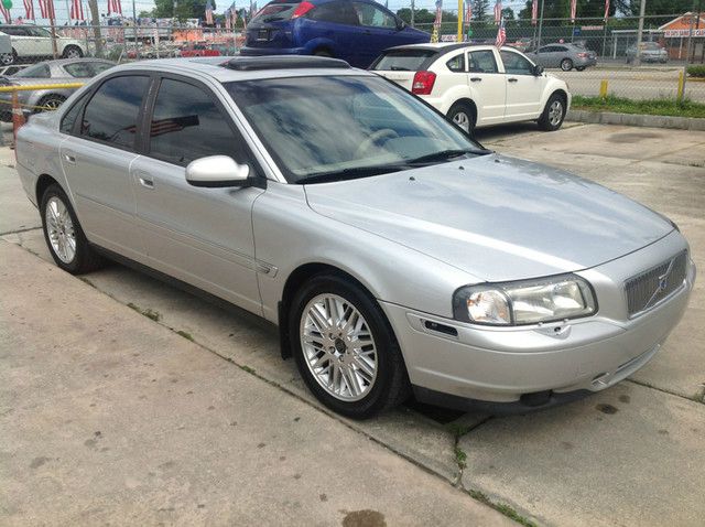 2002 Volvo S80 4X4 - ONE Owner