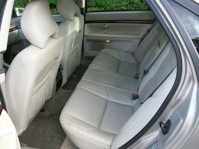 2003 Volvo S80 LE 4x4 SUV