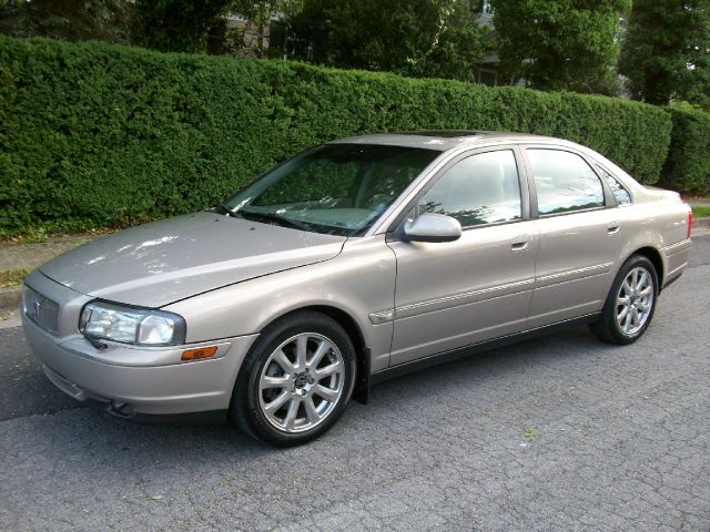 2003 Volvo S80 LE 4x4 SUV