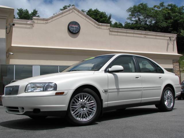 2003 Volvo S80 4X4 - ONE Owner