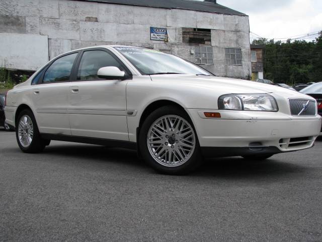 2003 Volvo S80 4X4 - ONE Owner