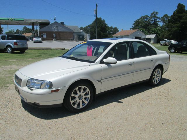 2003 Volvo S80 LE 4x4 SUV