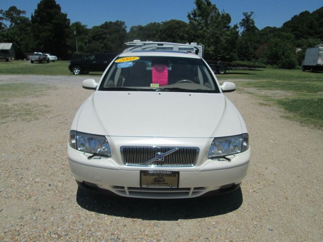 2003 Volvo S80 LE 4x4 SUV