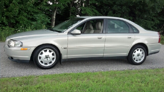 2003 Volvo S80 4X4 - ONE Owner