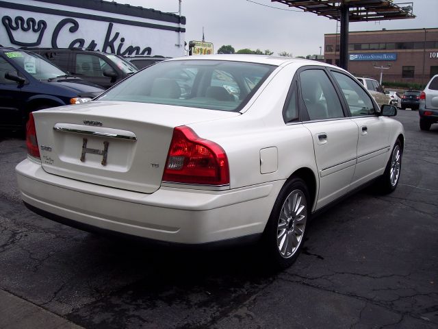 2004 Volvo S80 LE 4x4 SUV