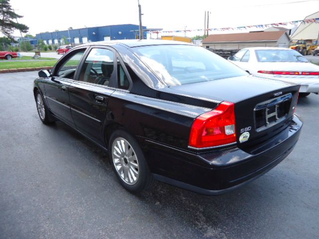 2004 Volvo S80 LE 4x4 SUV