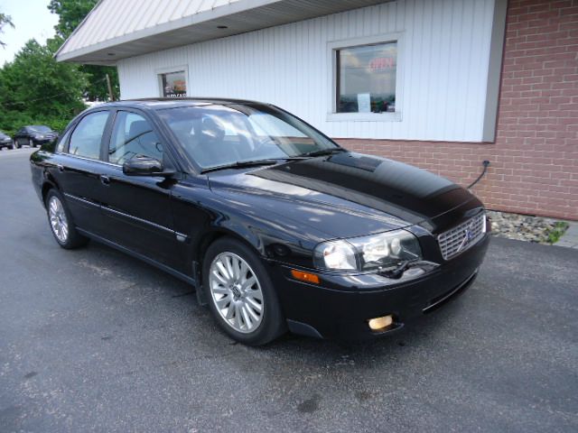 2004 Volvo S80 LE 4x4 SUV