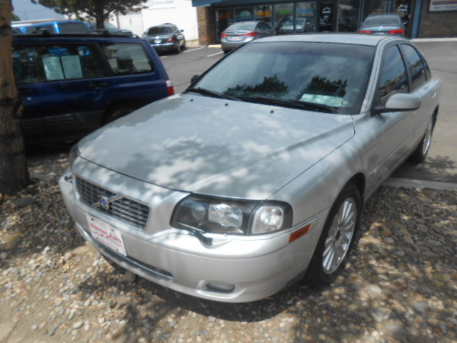 2004 Volvo S80 LE 4x4 SUV