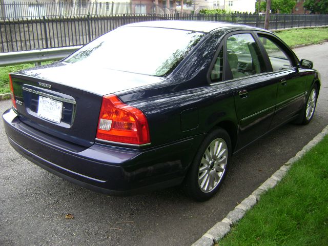 2004 Volvo S80 4X4 - ONE Owner