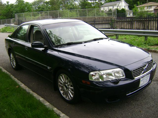 2004 Volvo S80 4X4 - ONE Owner