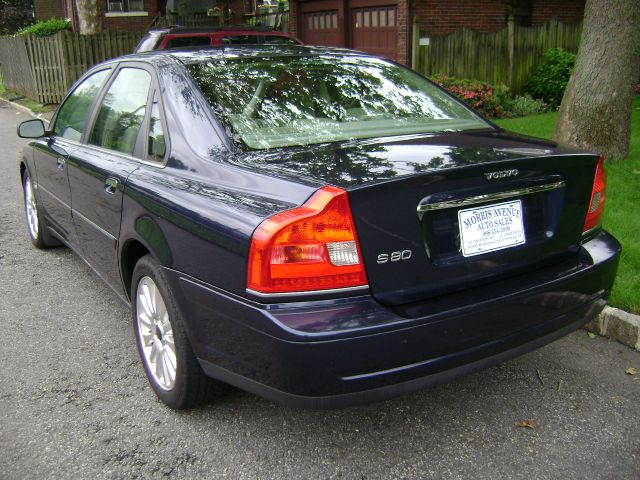 2004 Volvo S80 4X4 - ONE Owner