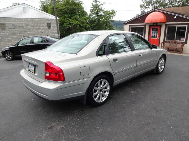 2004 Volvo S80 Sport 4x4 SUV