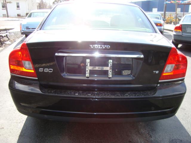 2004 Volvo S80 LE 4x4 SUV