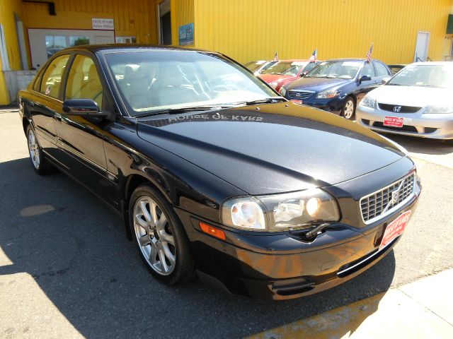 2004 Volvo S80 Sport 4x4 SUV