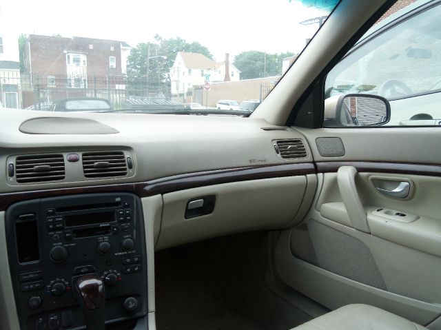 2004 Volvo S80 Sport 4x4 SUV