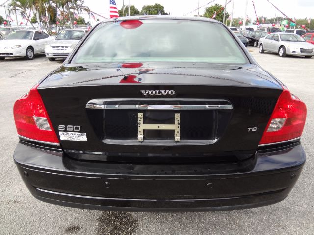 2004 Volvo S80 LE 4x4 SUV