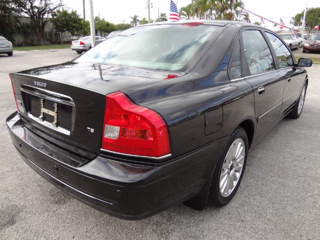 2004 Volvo S80 LE 4x4 SUV