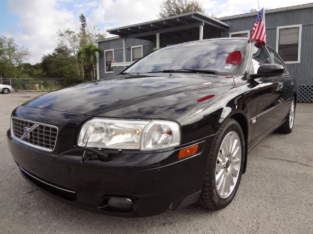 2004 Volvo S80 LE 4x4 SUV