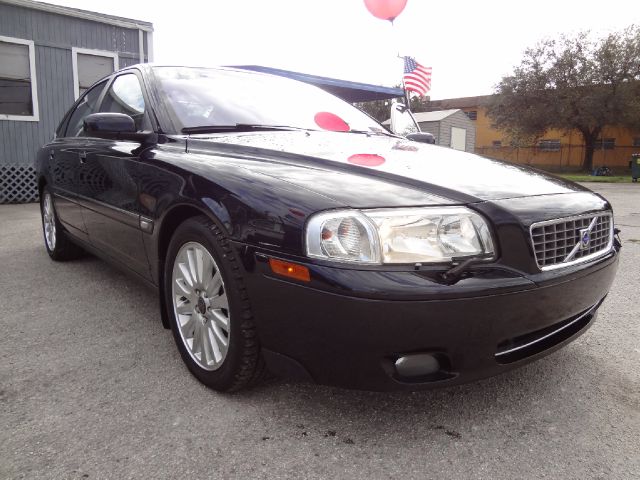 2004 Volvo S80 LE 4x4 SUV