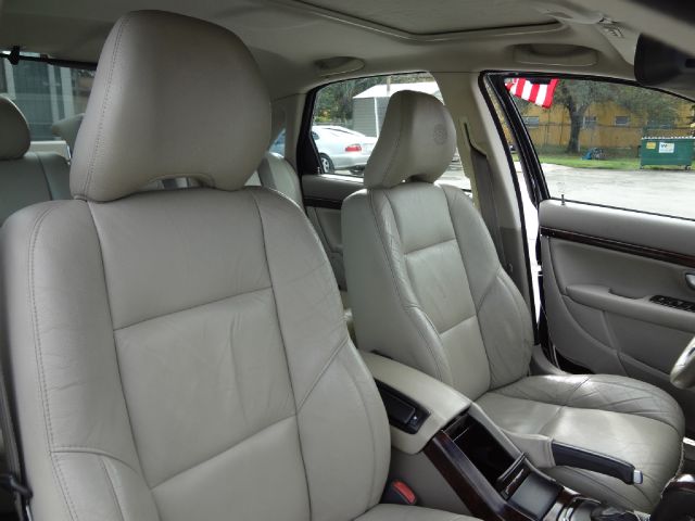 2004 Volvo S80 LE 4x4 SUV