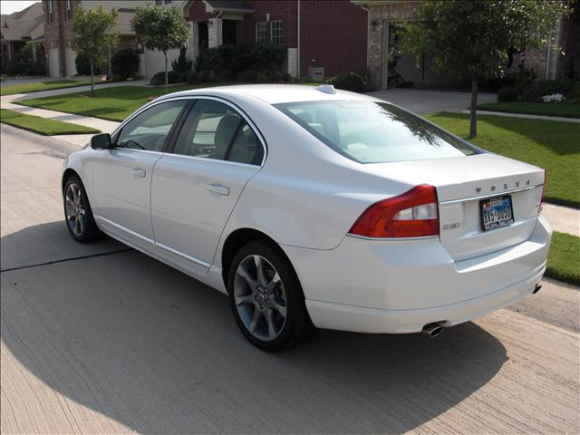 2010 Volvo S80 Unknown