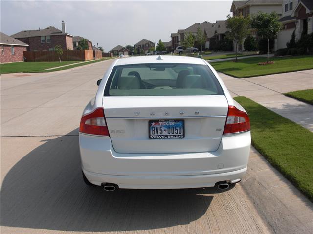 2010 Volvo S80 Unknown