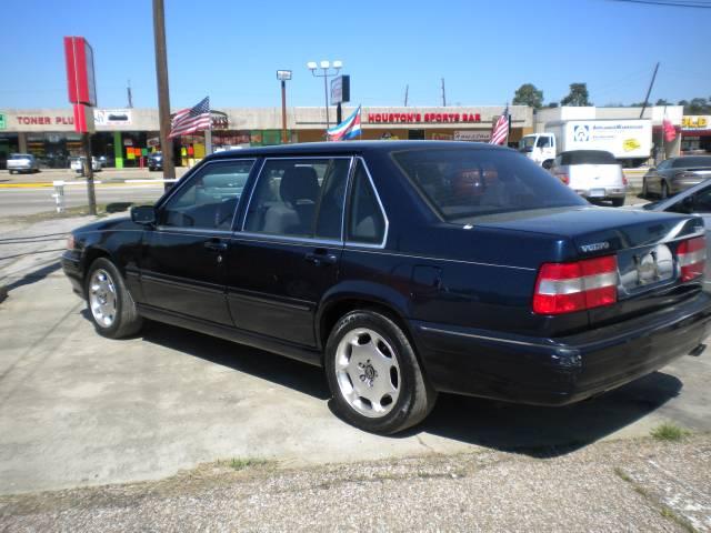 1998 Volvo S90 Base