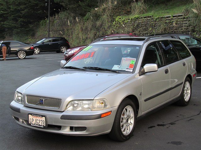 2001 Volvo V40 Unknown