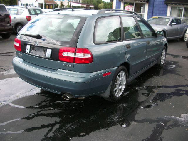 2003 Volvo V40 8