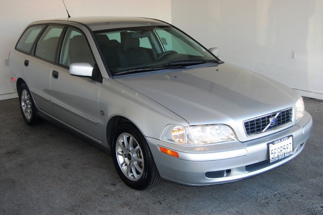 2004 Volvo V40 8