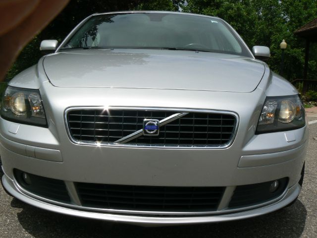 2006 Volvo V50 CREW CAB 153.0 WB SLE