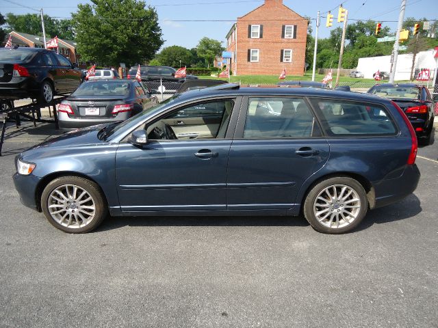 2010 Volvo V50 4X4 ED. Bauer EL